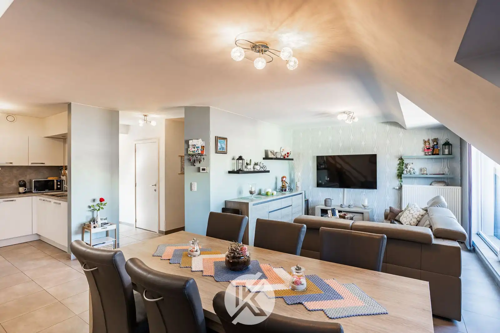 Moderne duplex met 2 slaapkamers en garage foto 4