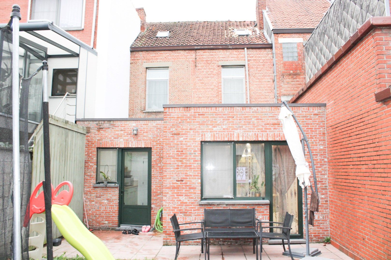 Instapklare woning in het hart van Sint-Niklaas met 5 slaapkamers en inpandige garage foto 24