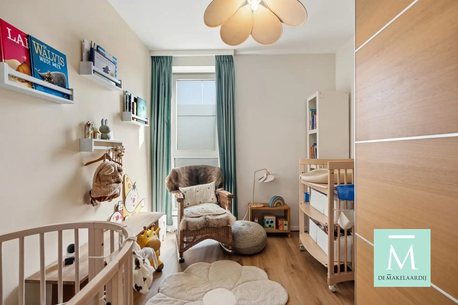 Instapklaar gelijkvloers appartement (2023) met zonnige tuin en laadpaal! foto 7