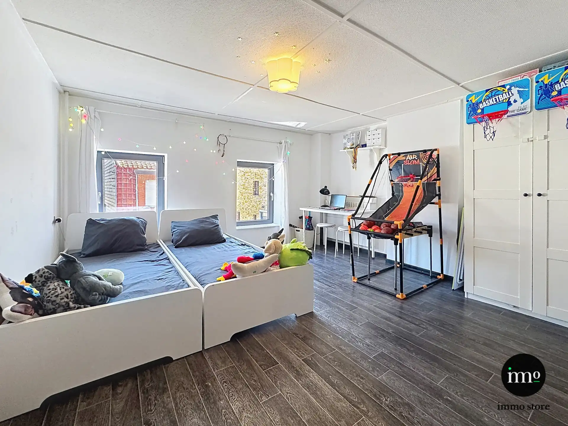 Rijwoning met 3 slaapkamers en leuke tuin in Ternat! foto 9