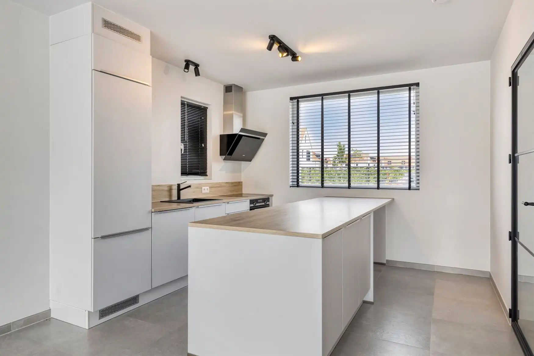 Nieuwbouwwoning op gunstige locatie foto 7