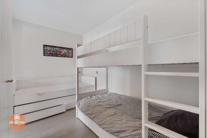 STIJLVOL EN HOOGWAARDIG AFGEWERKT APPARTEMENT CENTRAAL OP DE ZEEDIJK foto 13