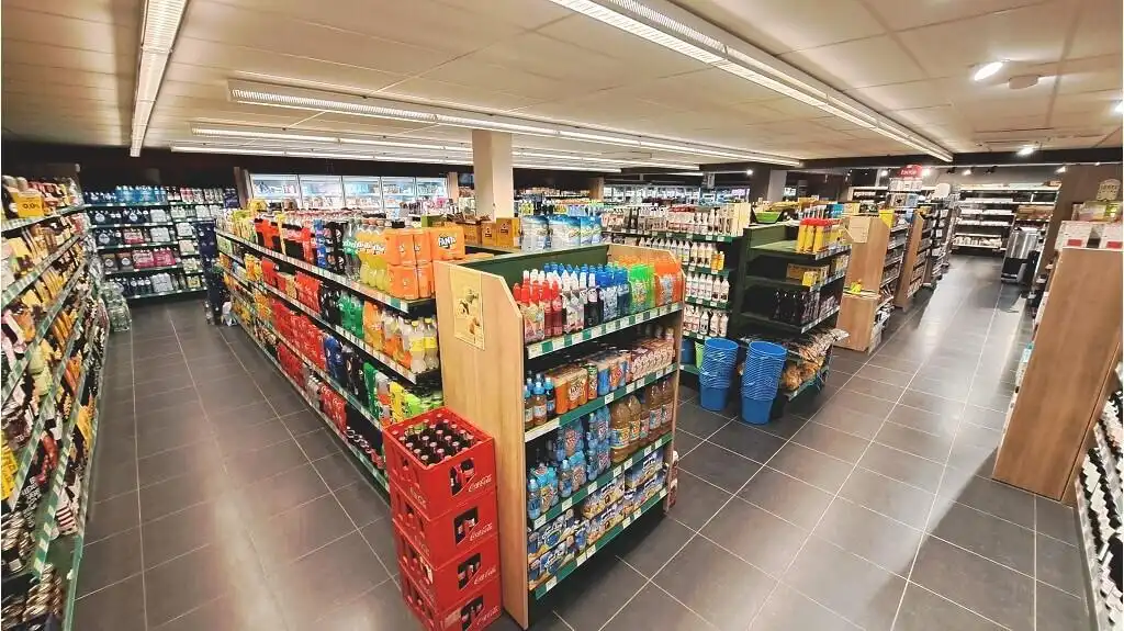 Commerciële ruimte over te nemen 8200 Sint-Michiels