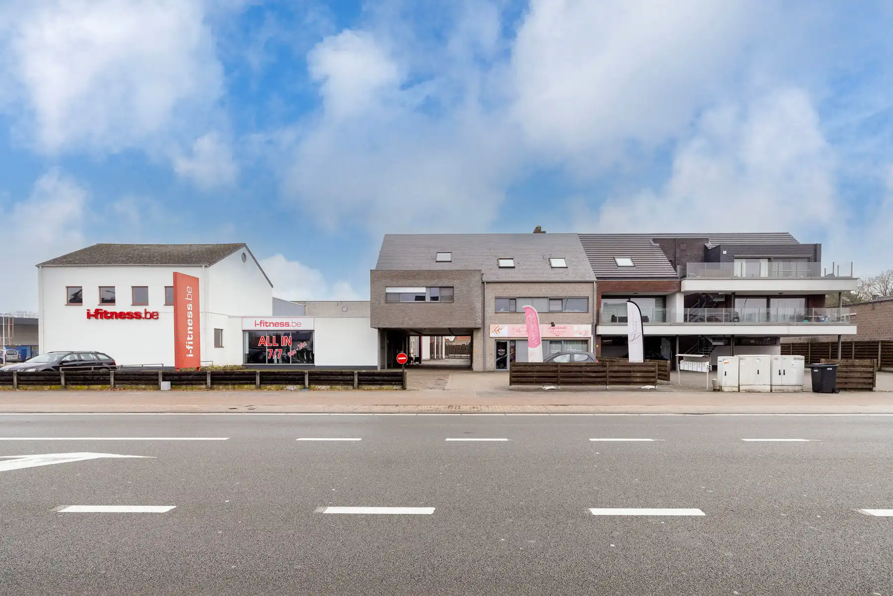 Appartement te koop foto {{pictureIndex}}