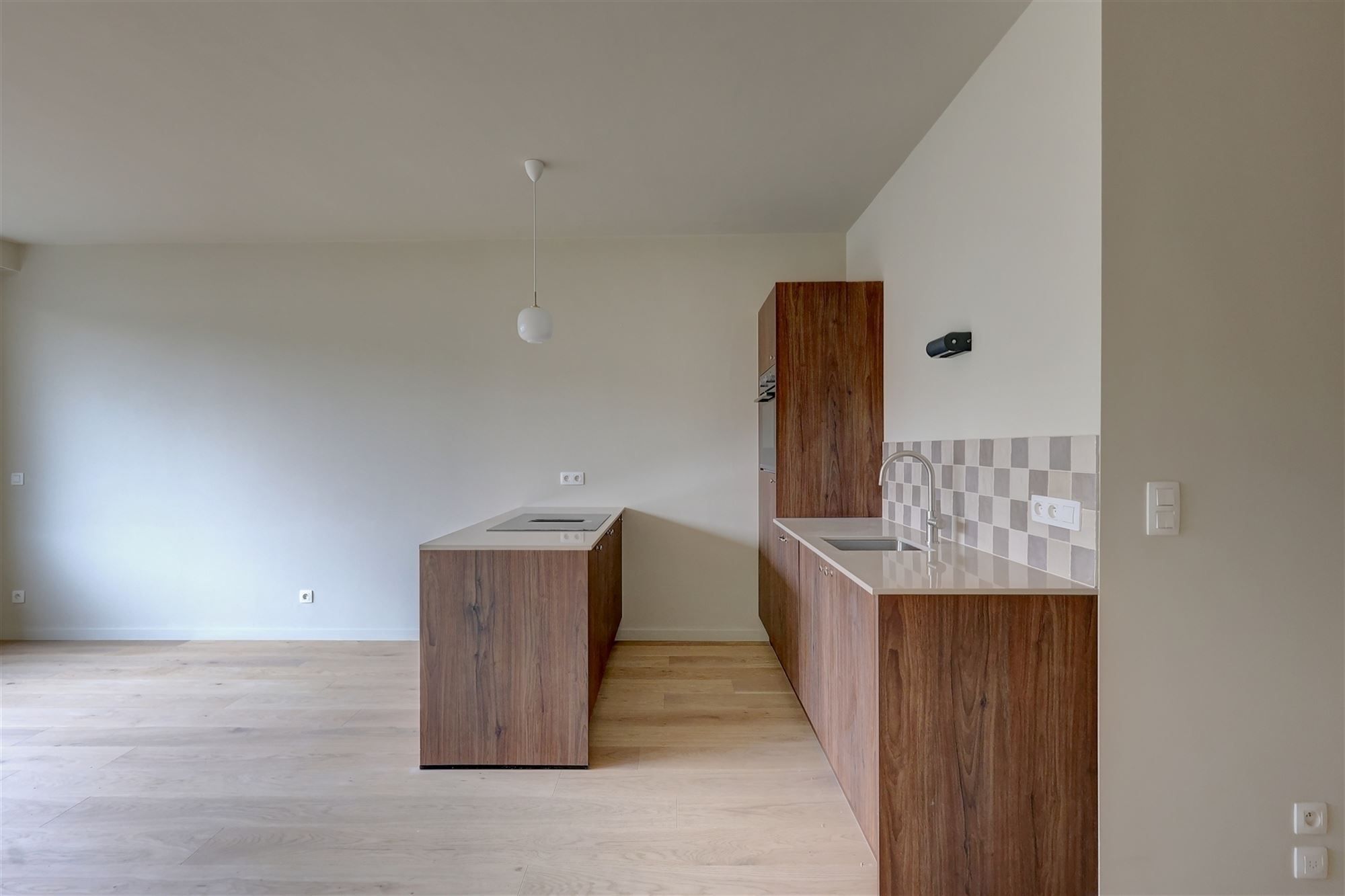 Luxueus gerenoveerd 1 slk appt aan het Mechelseplein foto 4