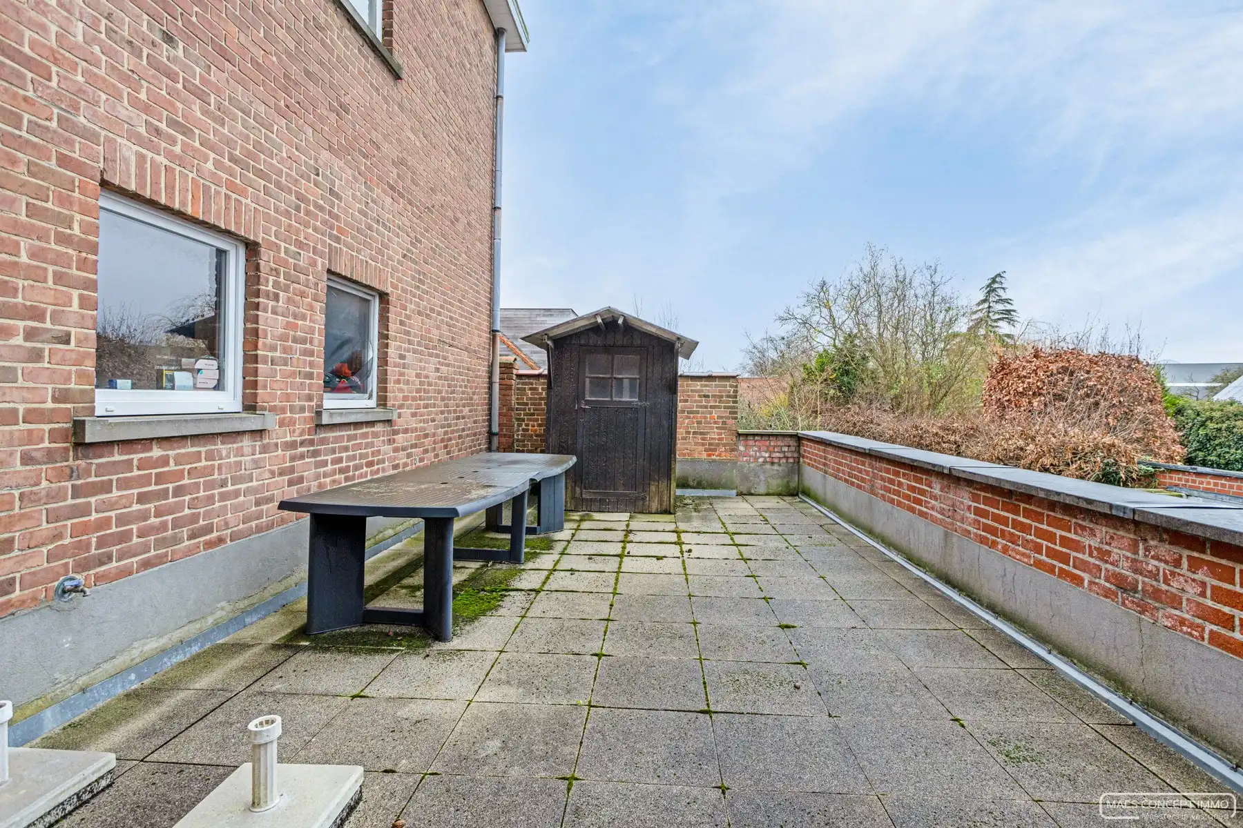 Te koop handelspand op top locatie met bovenliggend ruim appartement foto 24