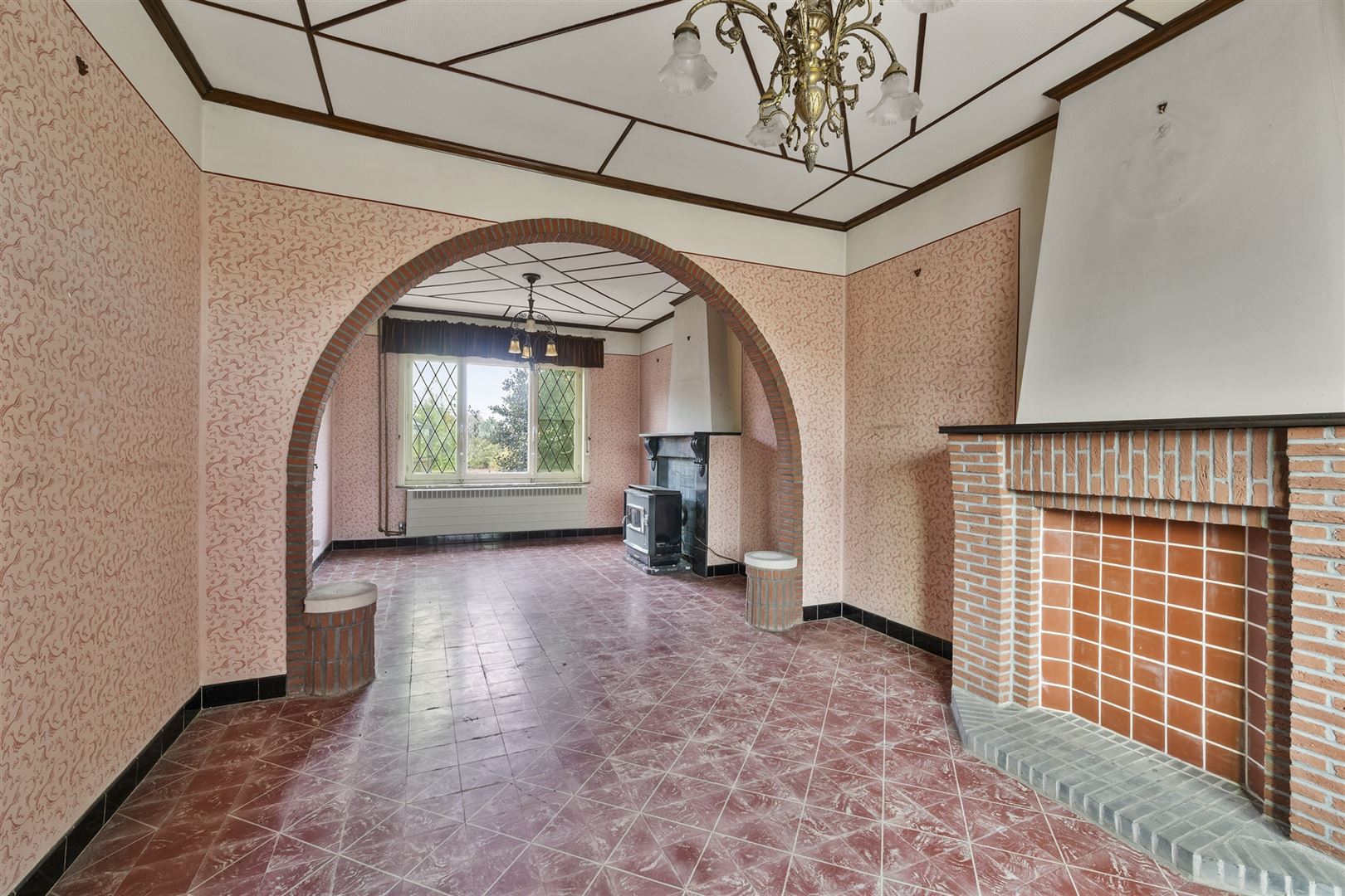 Te renoveren alleenstaande woning foto 4