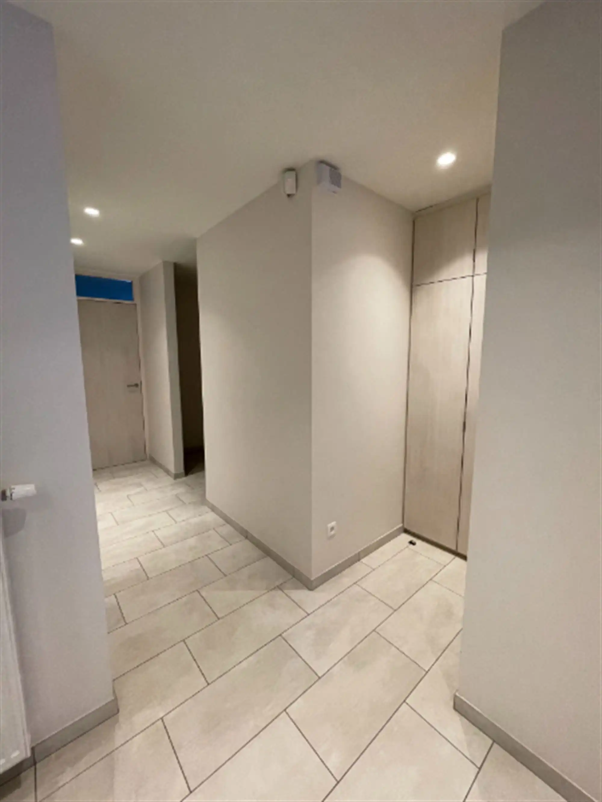 Handelspand met parking foto 6