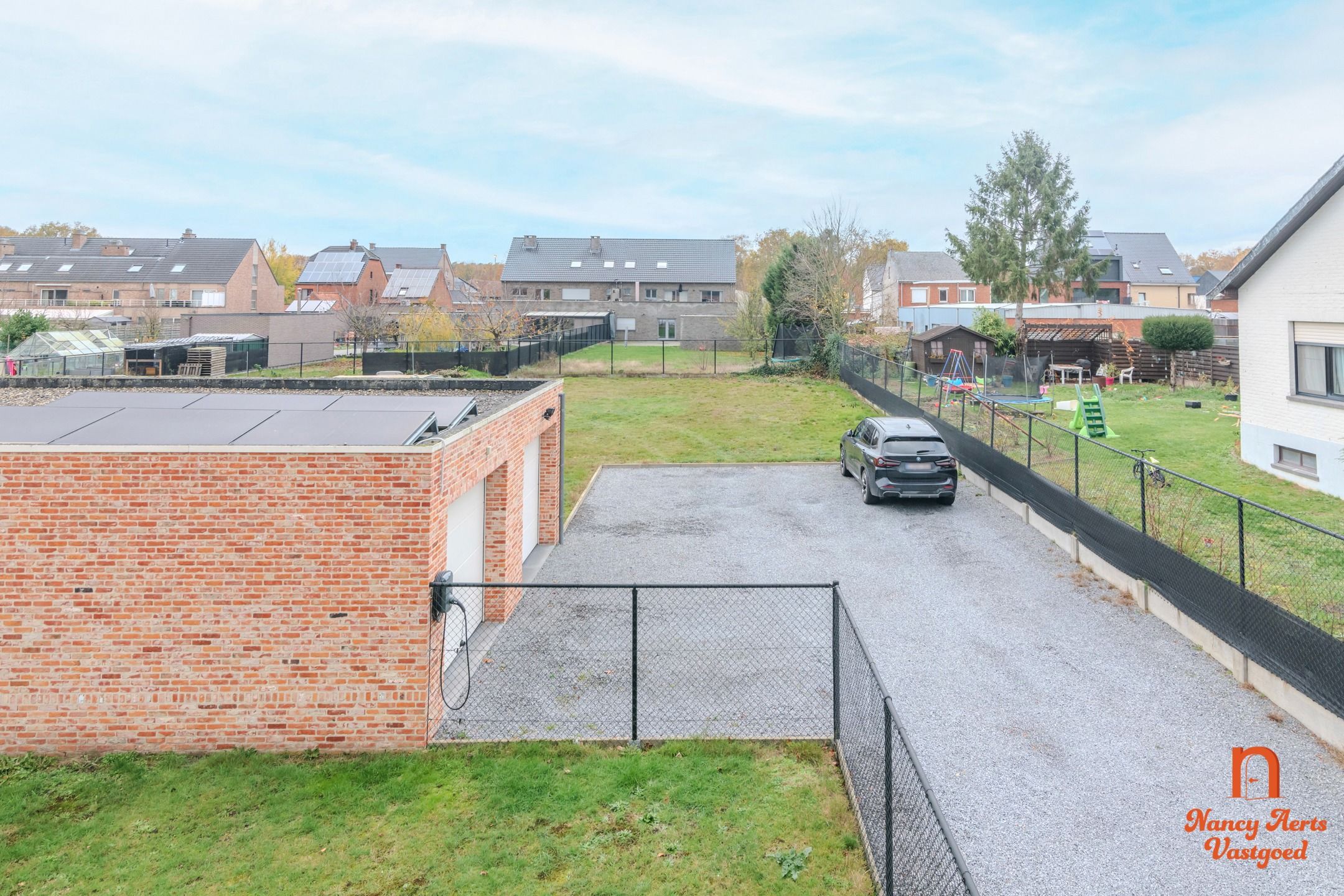 Lichtrijk duplexappartement met ruim terras en eigen ingang foto 27