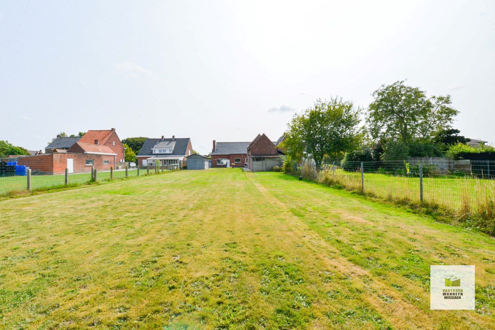 Ruime halfopen bebouwing op 1.053 m2 met gelijkvloerse slaap- en badkamer  foto 11