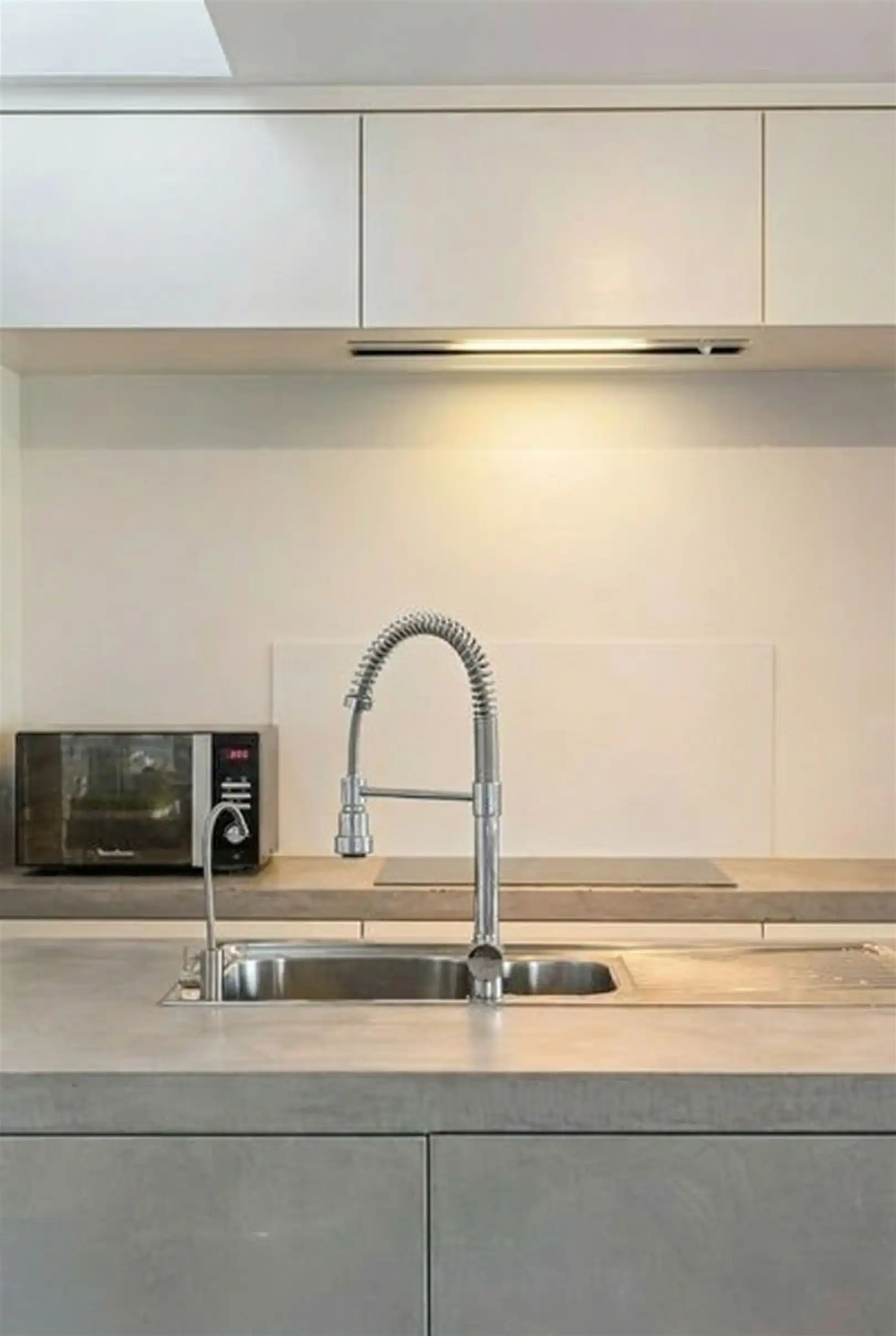 Recente & verrassende ruime woning met commercieel gelijkvloers foto 5