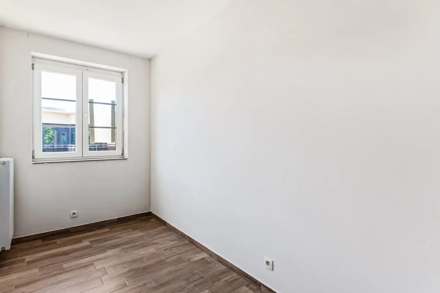 Instapklaar appartement met 2 slaapkamers! foto 11
