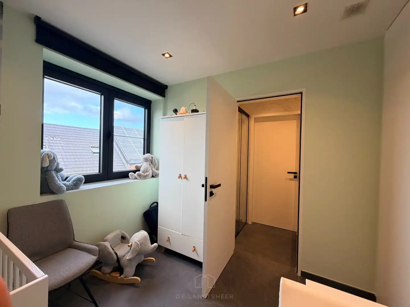 Stijlvol dakappartement met 3 slaapkamers, 2 badkamers en uitzonderlijk veel maatwerk foto 21