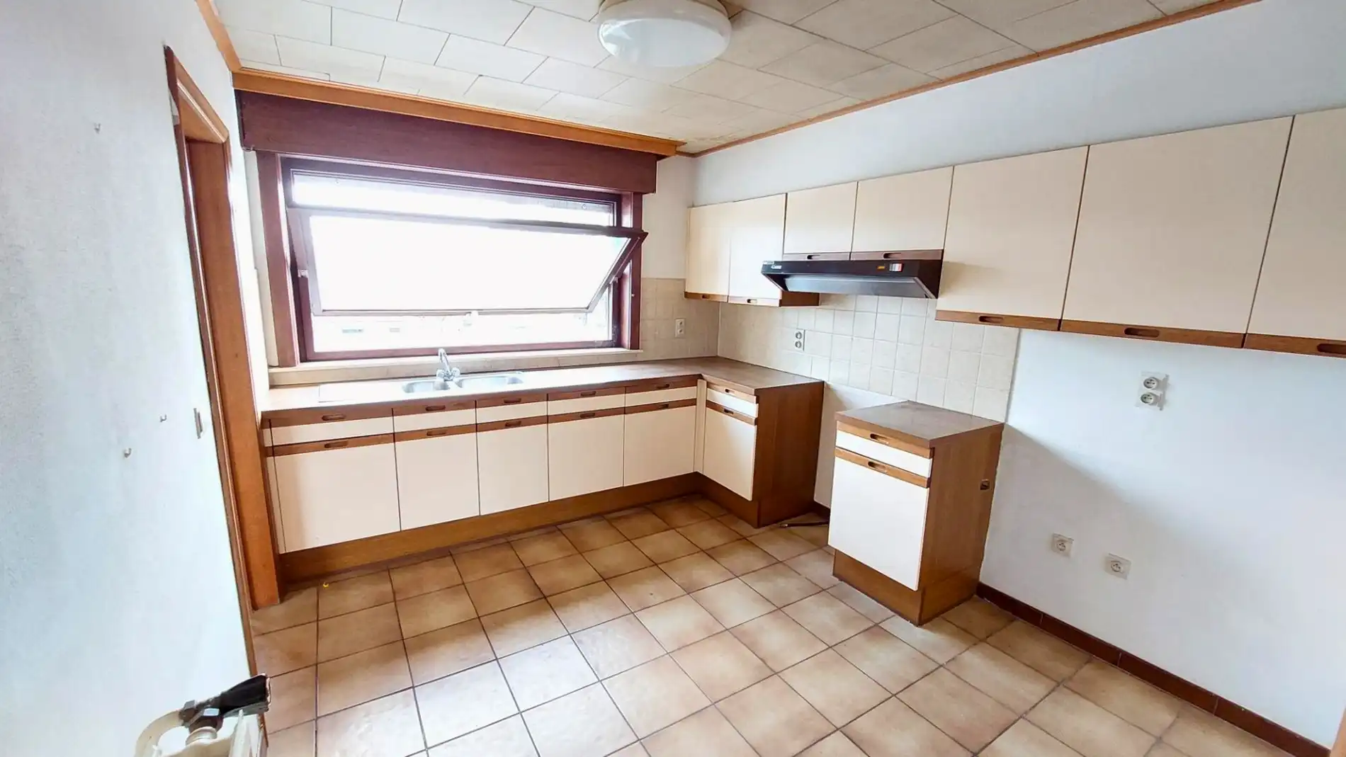 Ruim appartement met 2 slpks + garage foto 7