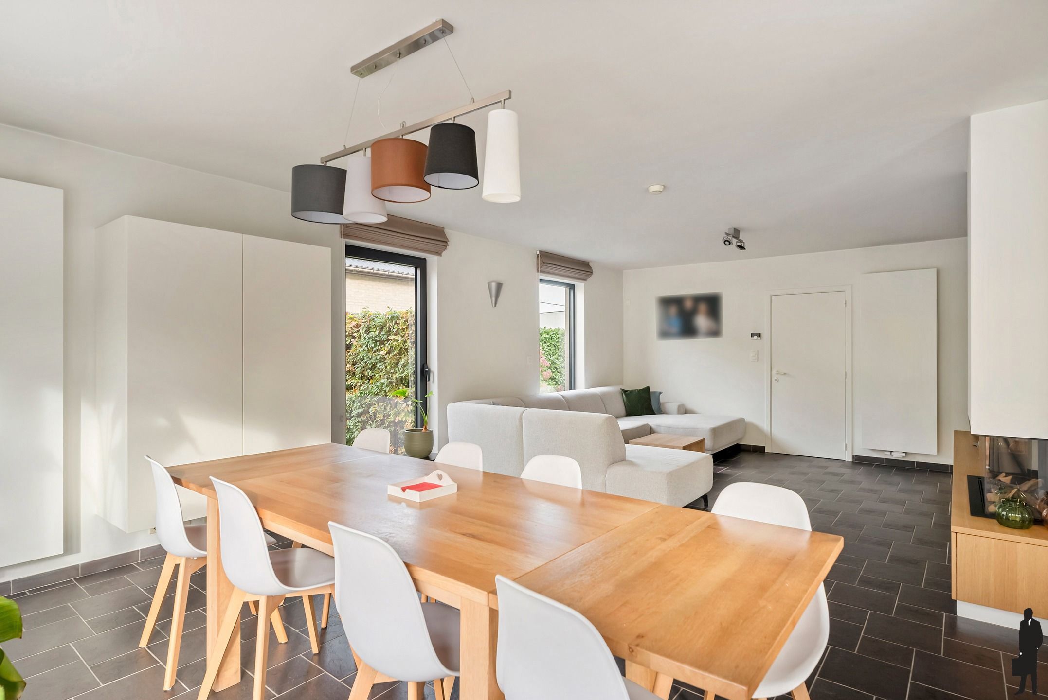 Rustig gelegen en energiezuinige woning met 4 slks op 1.280 m² foto 10