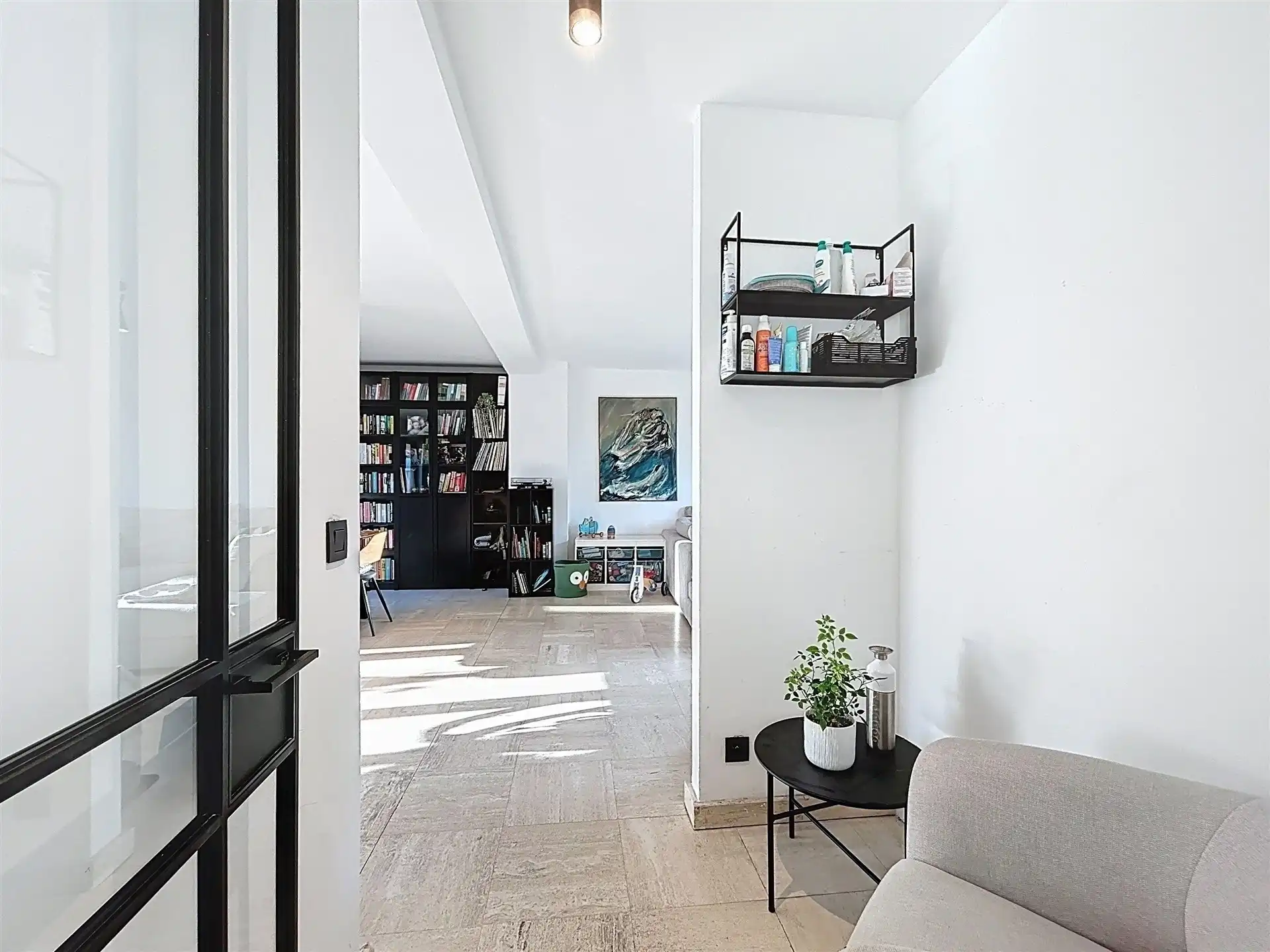 Instapklare ruime woning met grote garage op perceel van 359m² foto 7