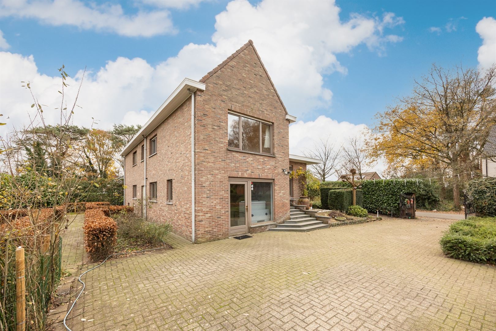 Karaktervolle woning met 4 slaapkamers en praktijkruimte. foto 26