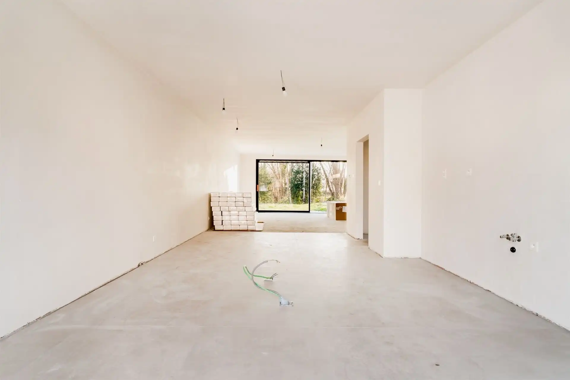 Halfopen nieuwbouwwoning met 4 slpkms en grote zuidgerichte tuin foto 6