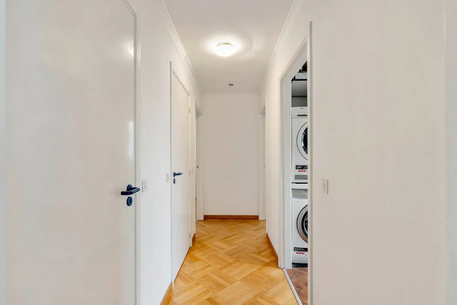 Goed gelegen en lichtrijk appartement met 2 slaapkamers, 2 terrassen en een garagebox te Kessel-Lo! foto 14