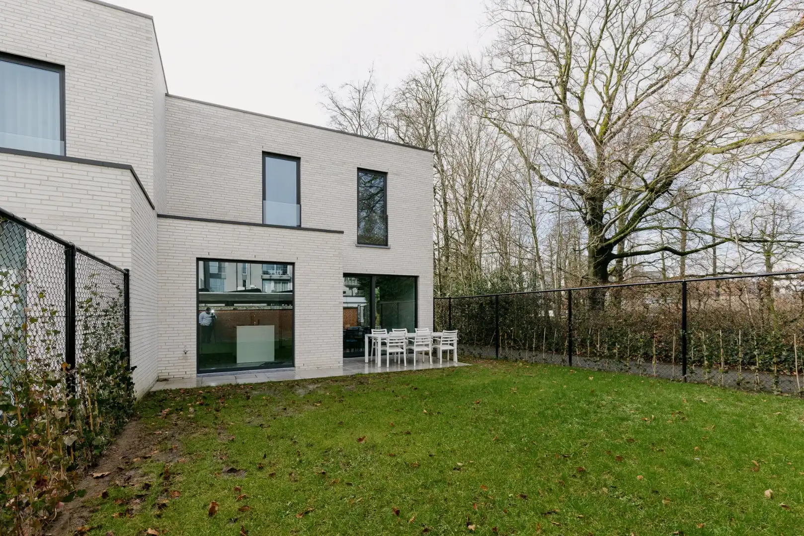 Instapklare woning in hartje Harelbeke, overal dichtbij  foto 2