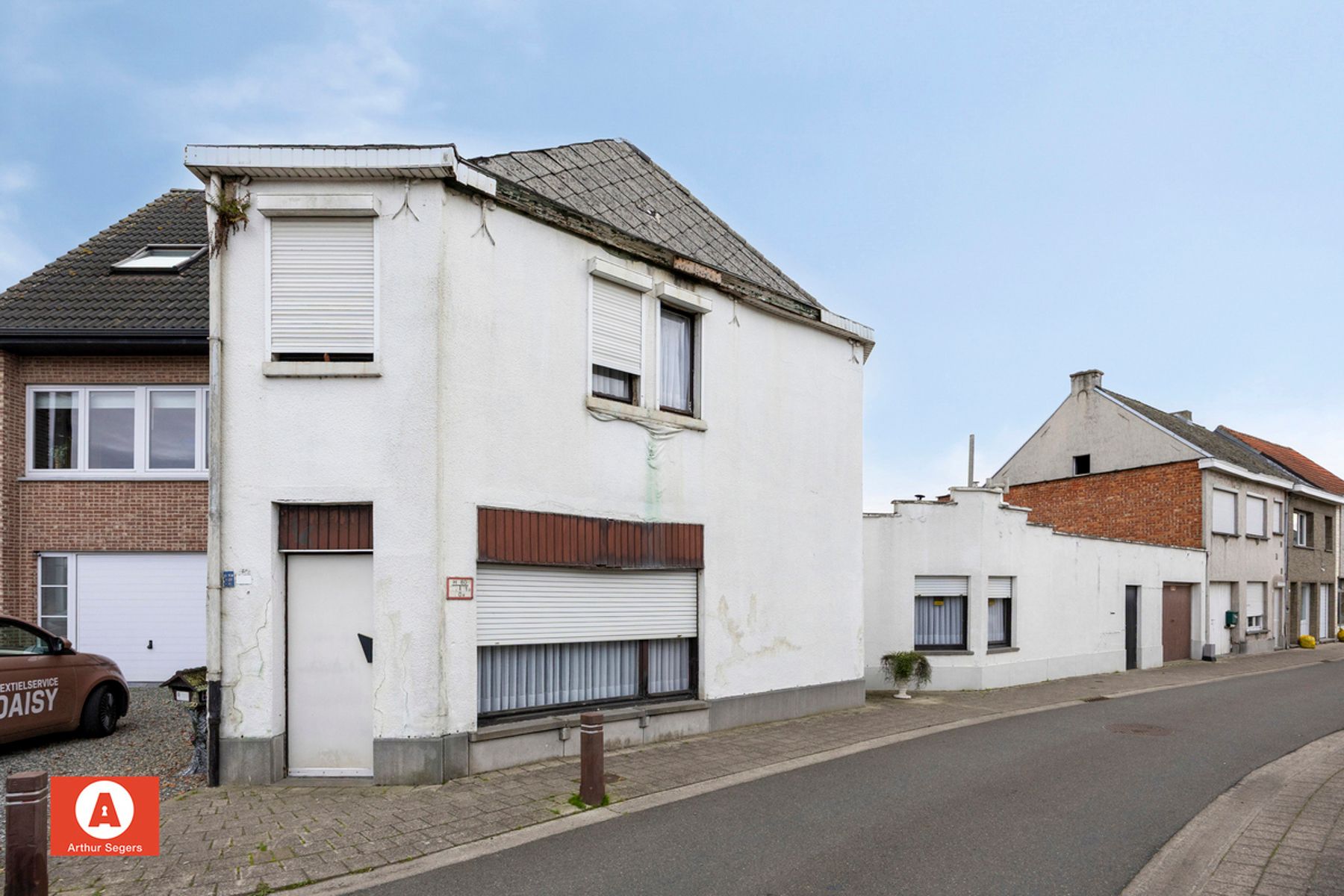 Rustig gelegen renovatieproject nabij het centrum van Opstal foto 3