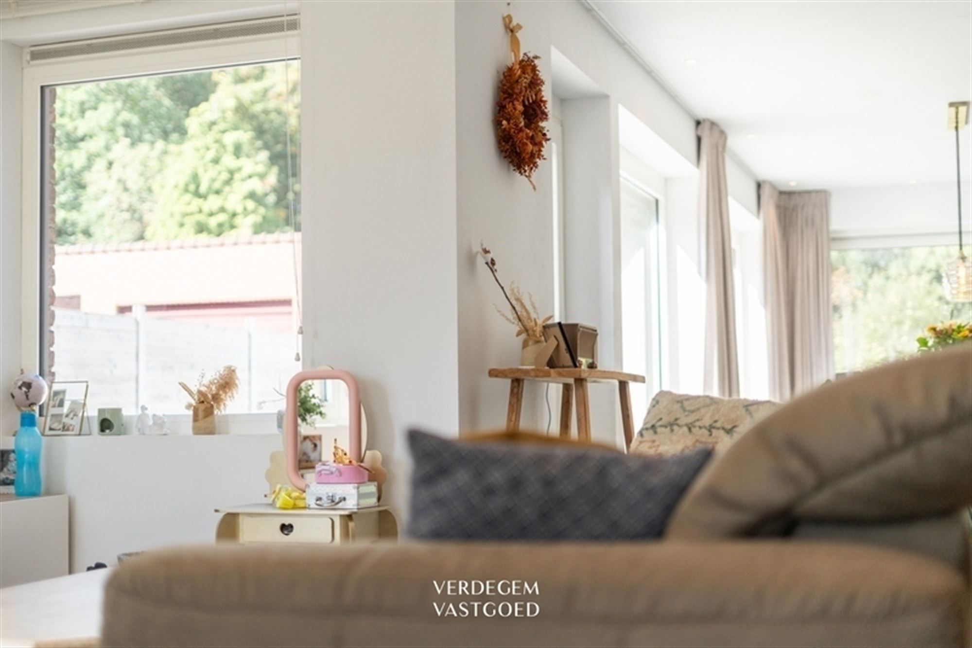 Ultragezellige en instapklare woning in het hart van Wippelgem foto 6