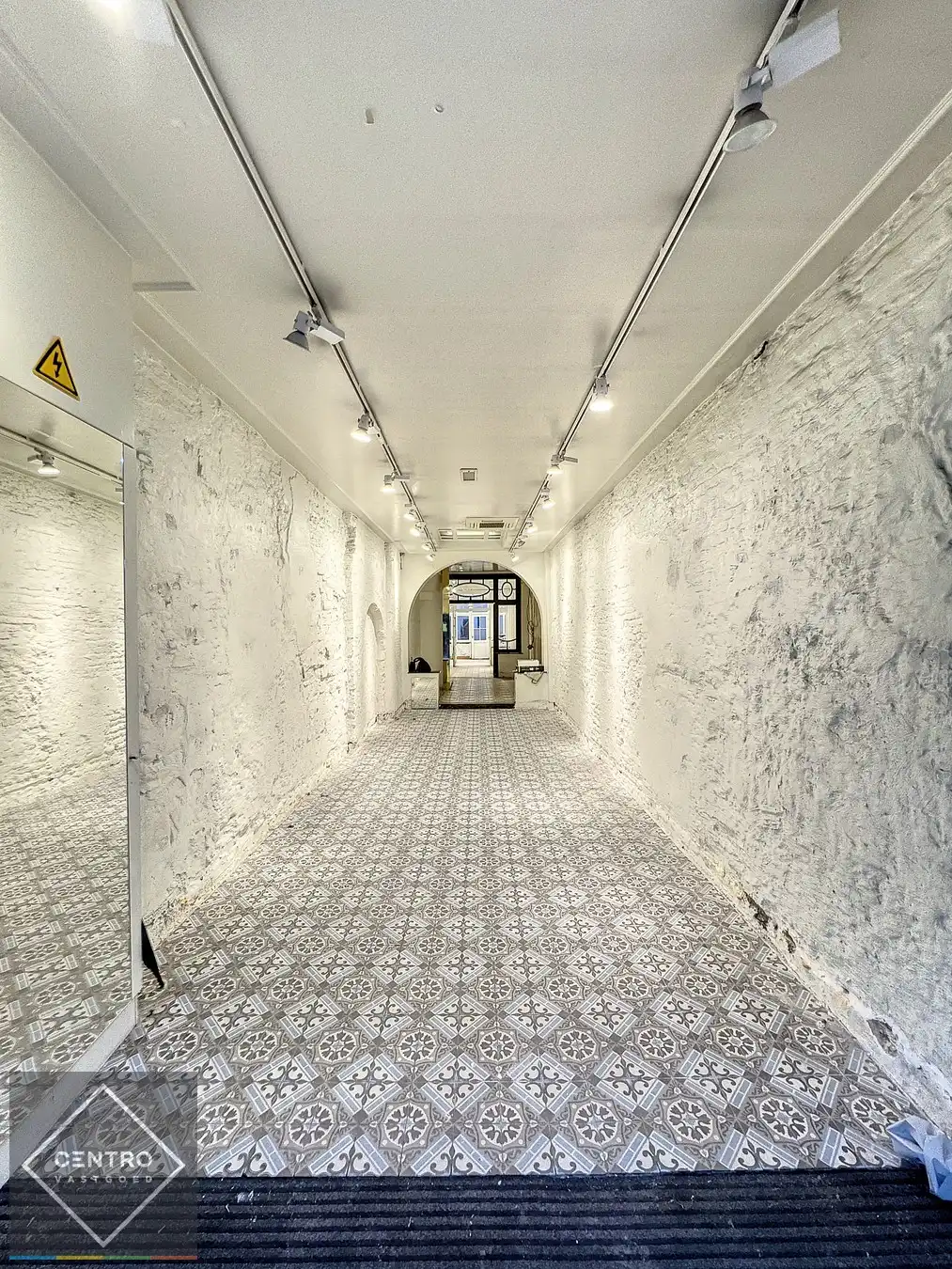 Instapklaar HANDELSPAND (4 verdiepingen) op AAA-locatie (Zuidzandstraat) in het historisch centrum van Brugge! foto 6
