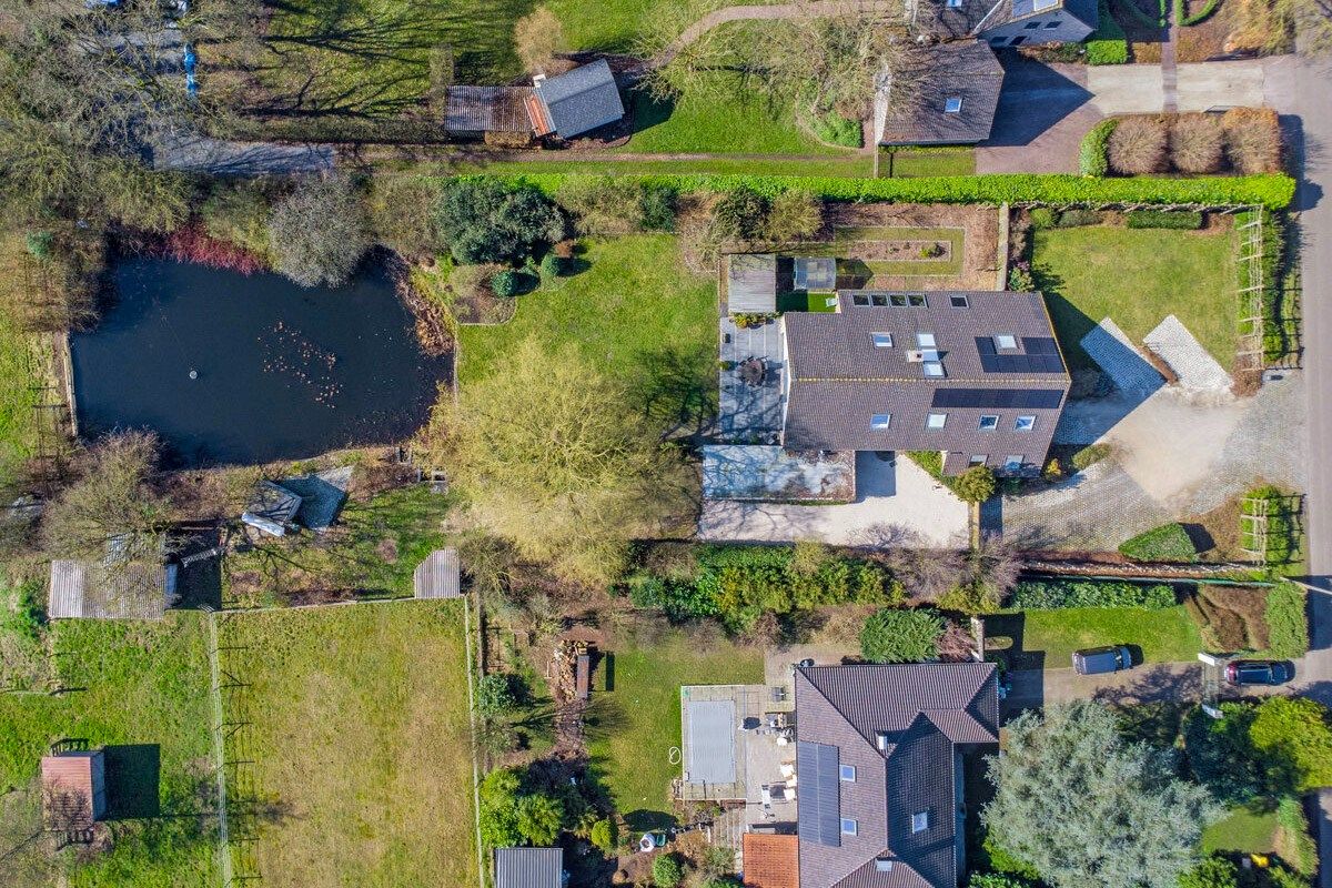 Goed onderhouden ruim ingedeelde woning op 11.725 m². foto 37