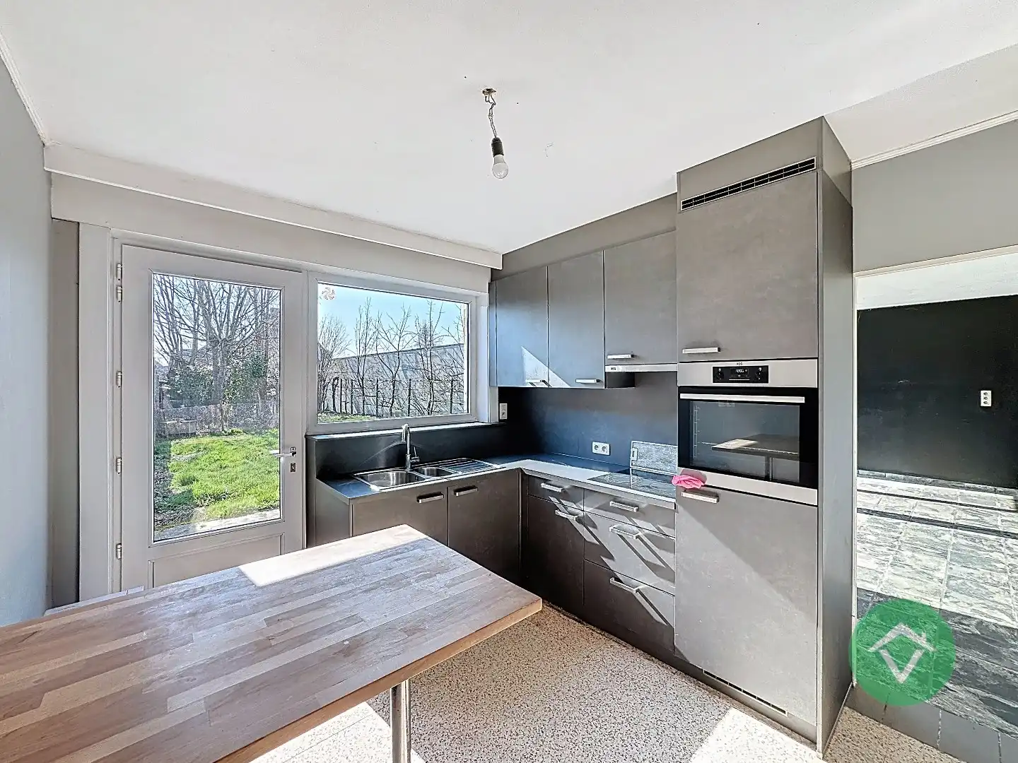 Woning met 3 slaapkamers en garage te Lichtervelde foto 9