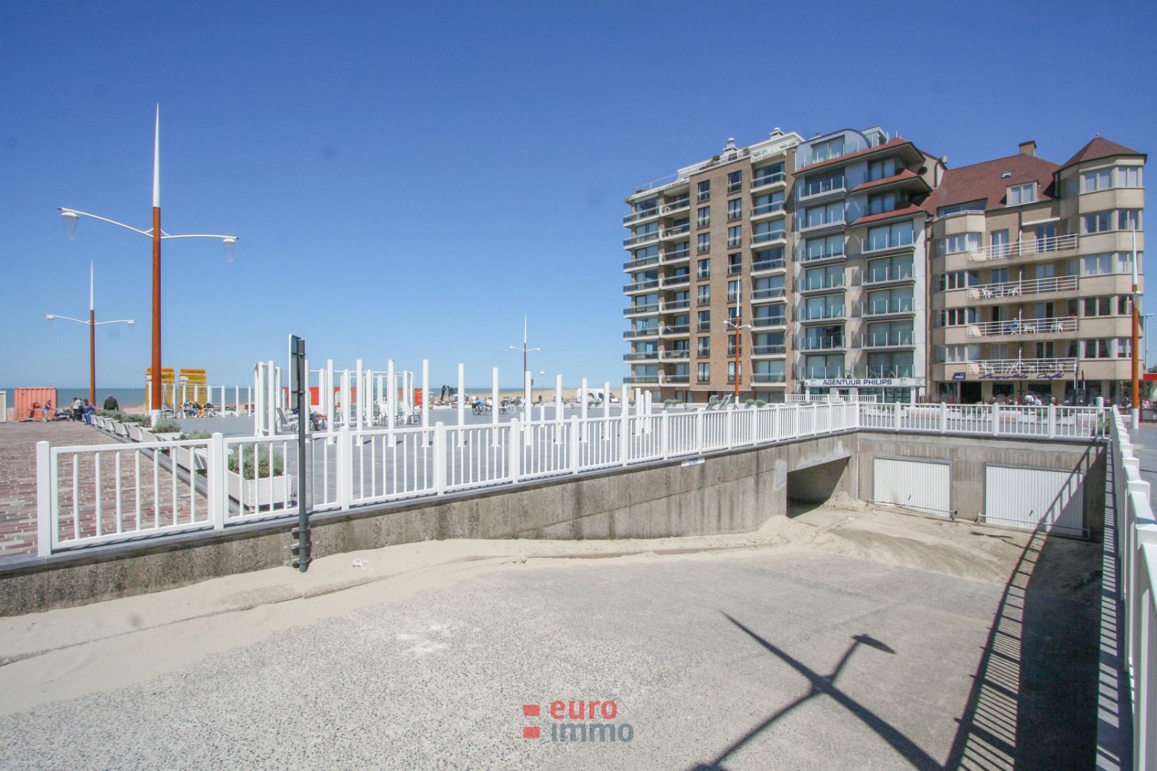 Garagecomplex Leopoldplein - G65 foto {{pictureIndex}}