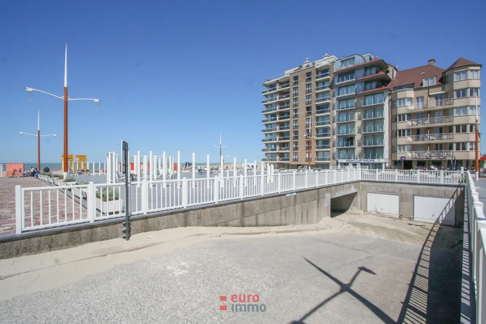 Garagecomplex Leopoldplein - G65 foto {{pictureIndex}}