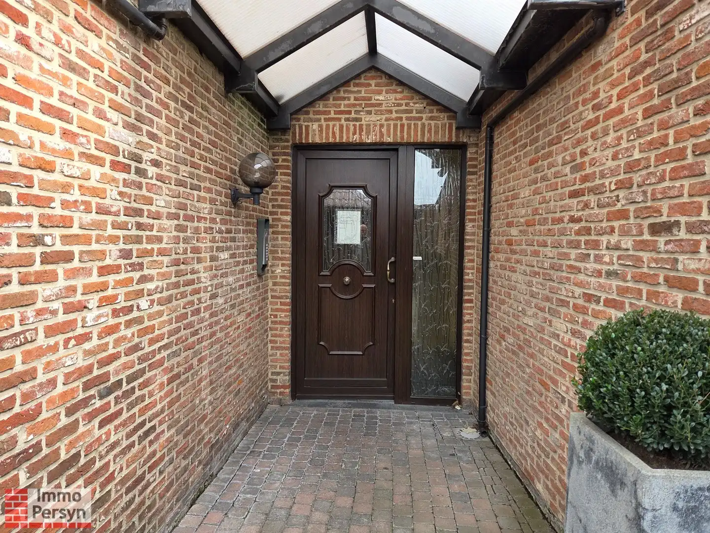 Ruime gerenoveerde triplex te Begijnendijk foto 3