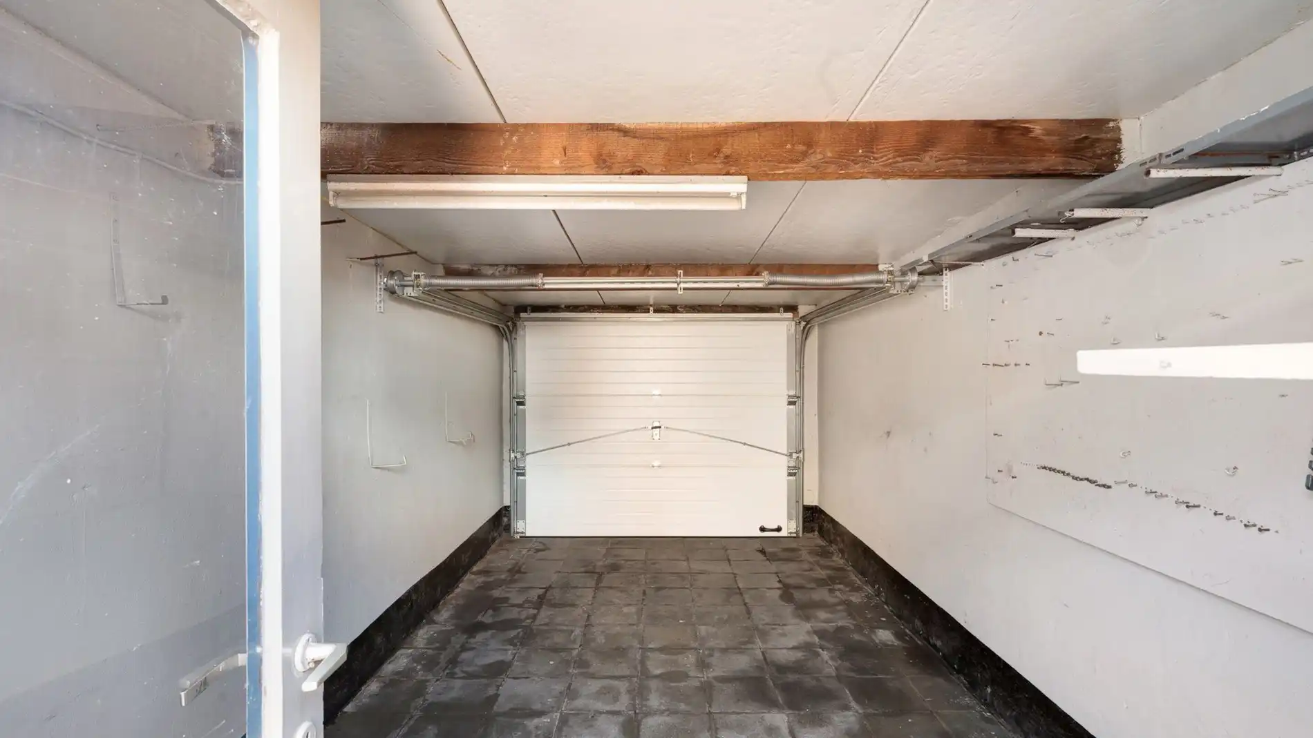 Woning met zonnige tuin en garage te Zeebrugge foto 5