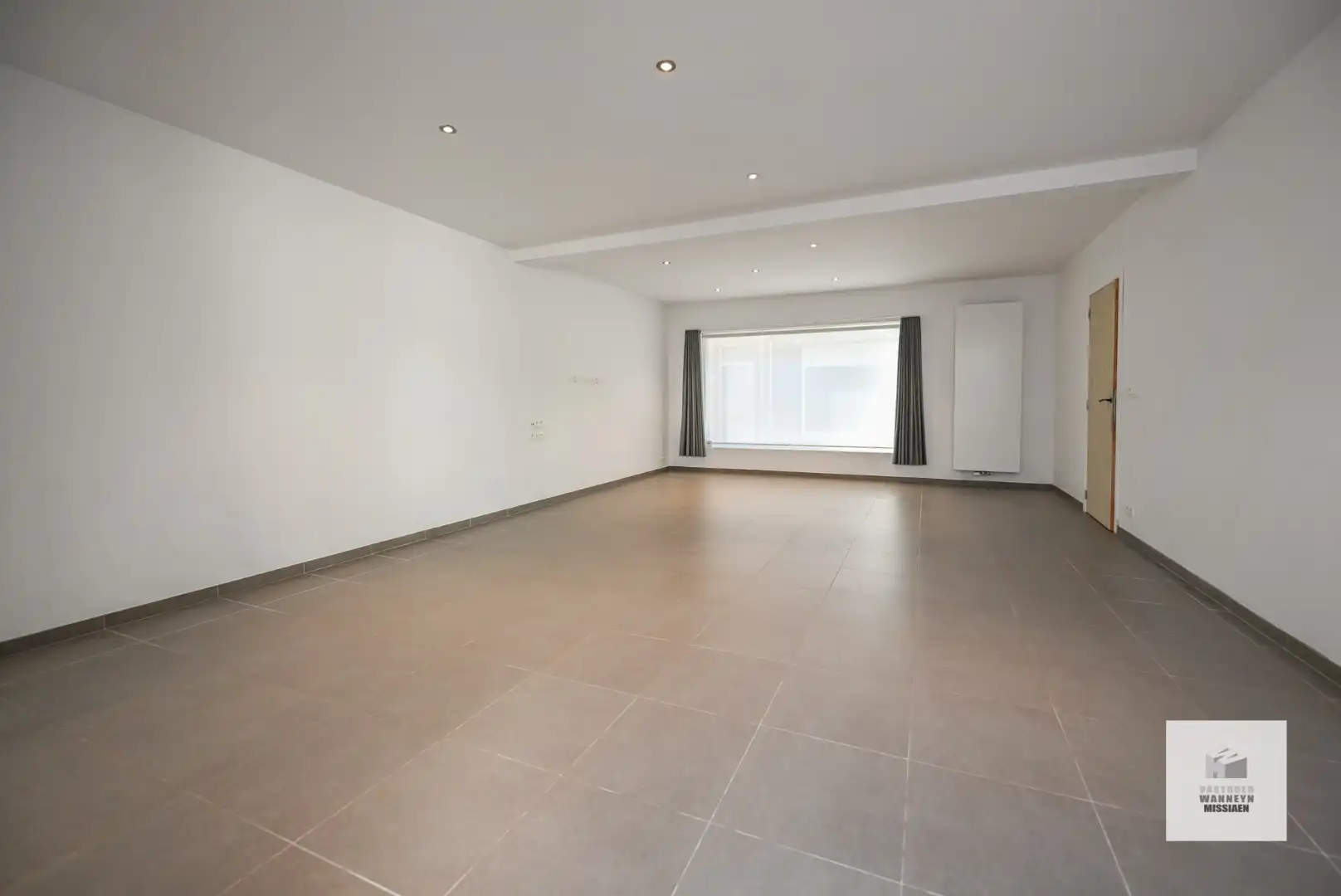 Instapklare woning met 3 slaapkamers en ruime berging/garage in centrum Wingene  foto 5