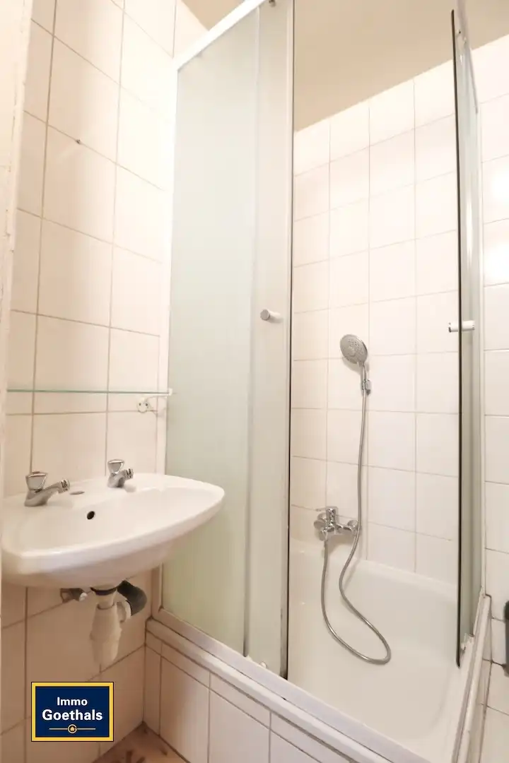 Centraal gelegen appartement met 2 kamers en 1 garage. foto 10