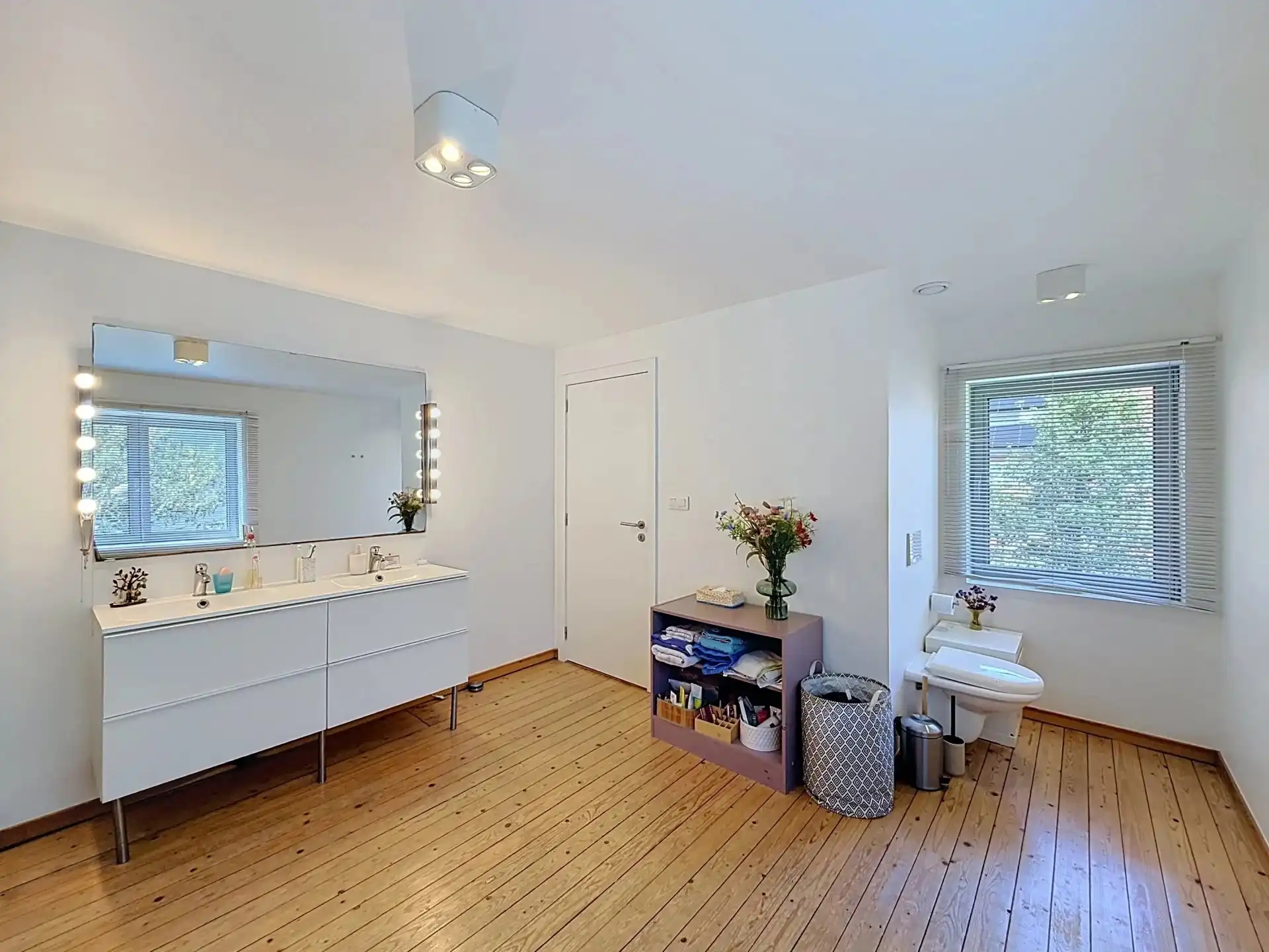 Verrassend ruime instapklare woning met 3 slaapkamers op een mooi perceel. foto 23