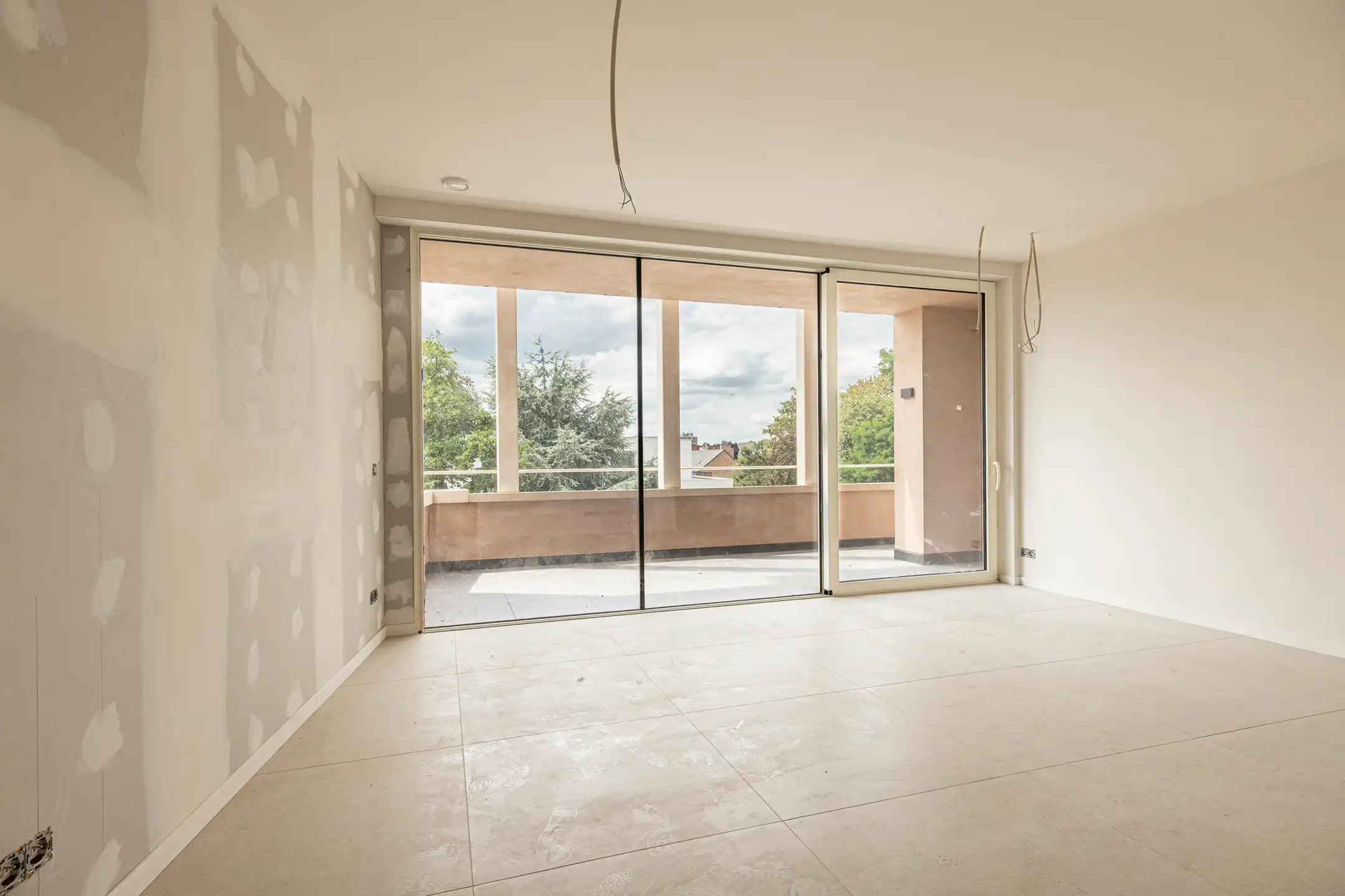 Appartement 85m² met 2 slpks + groot terras 26m² & carport foto 4