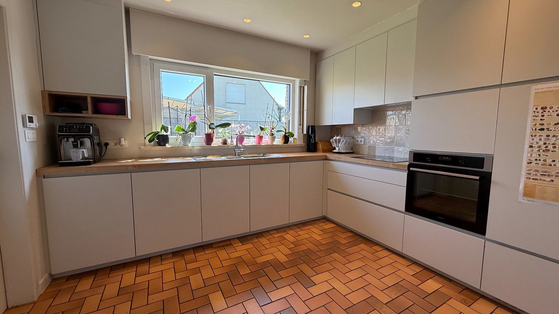 Recent gerenoveerde woning op perceel van 750m² te huur in Zulte!  foto 6