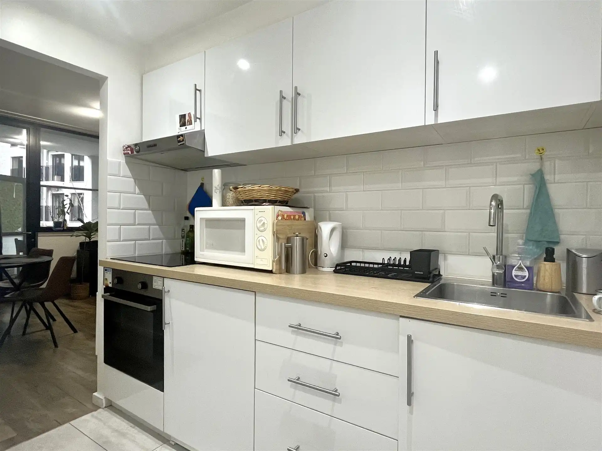 Gezellig appartementje met terras in het centrum! foto 3