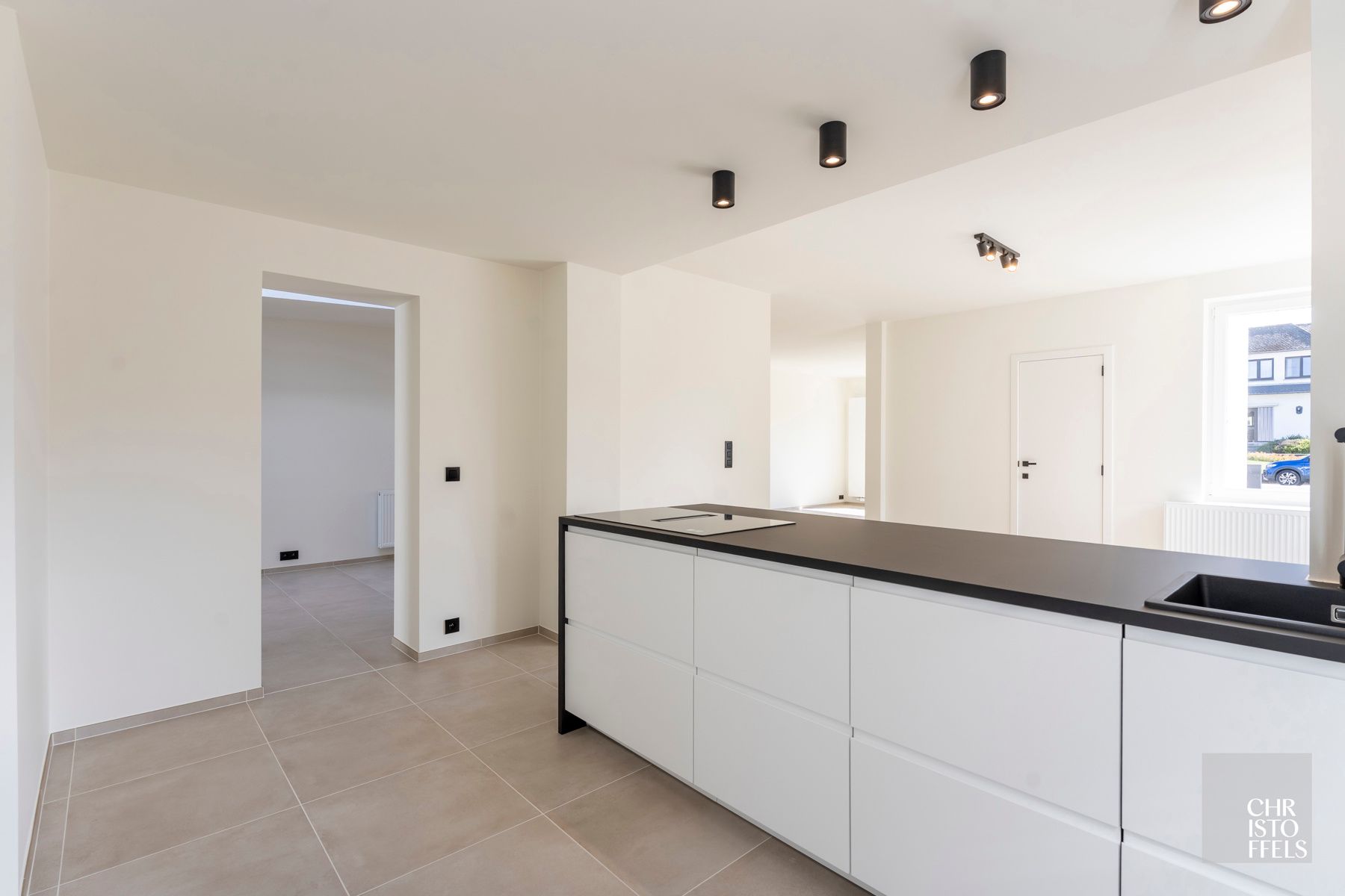 Gerenoveerde gezinswoning met tuin, op 5 min van Maastricht! foto 6