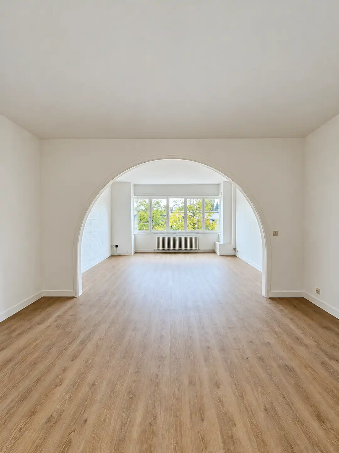 Ruim en lichtrijk appartement met 2 slaapkamers foto 2