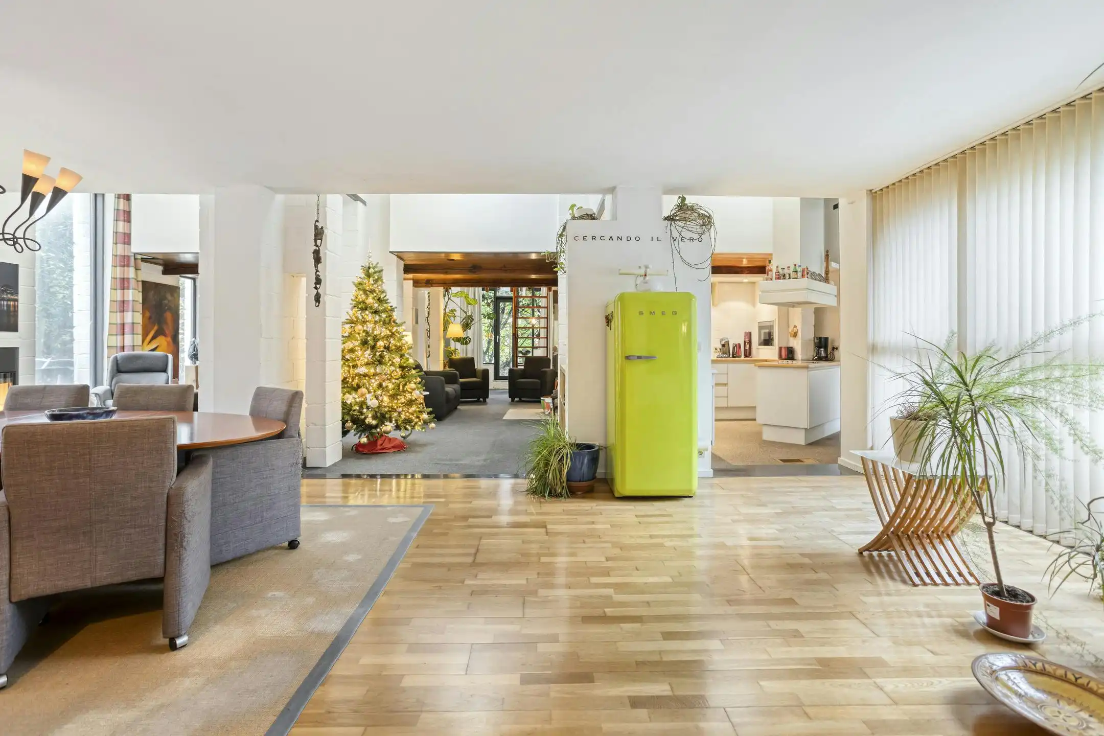 Vrijstaande architectuurwoning op 2.303m² in Schilde foto 2