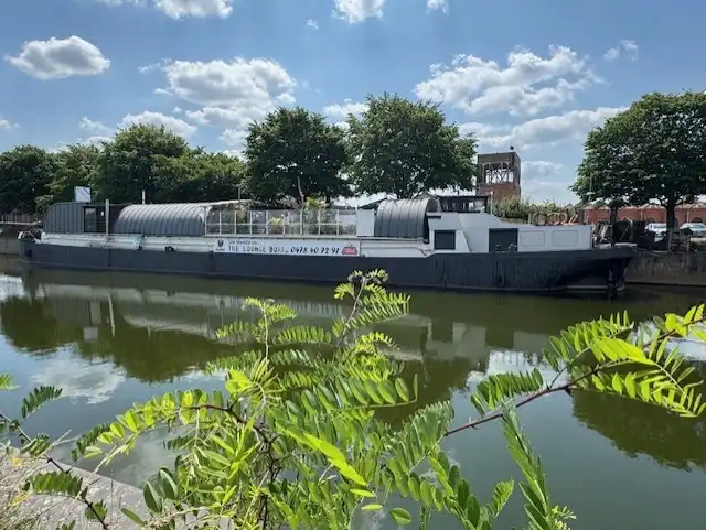 HORECABOOT met WOONST te AALST foto {{pictureIndex}}