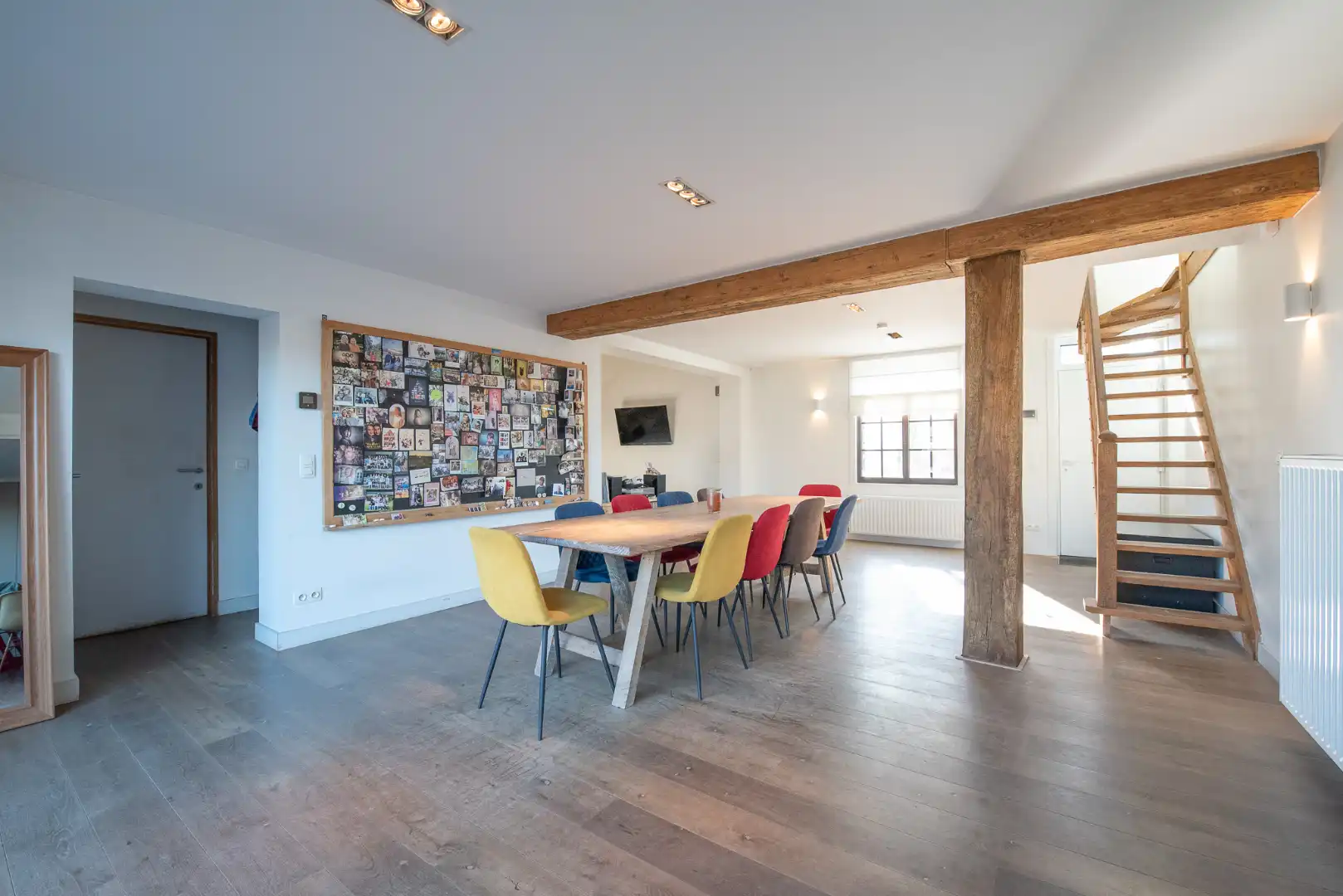 Charmante en ruime woning te huur met tuin en garage. foto 6
