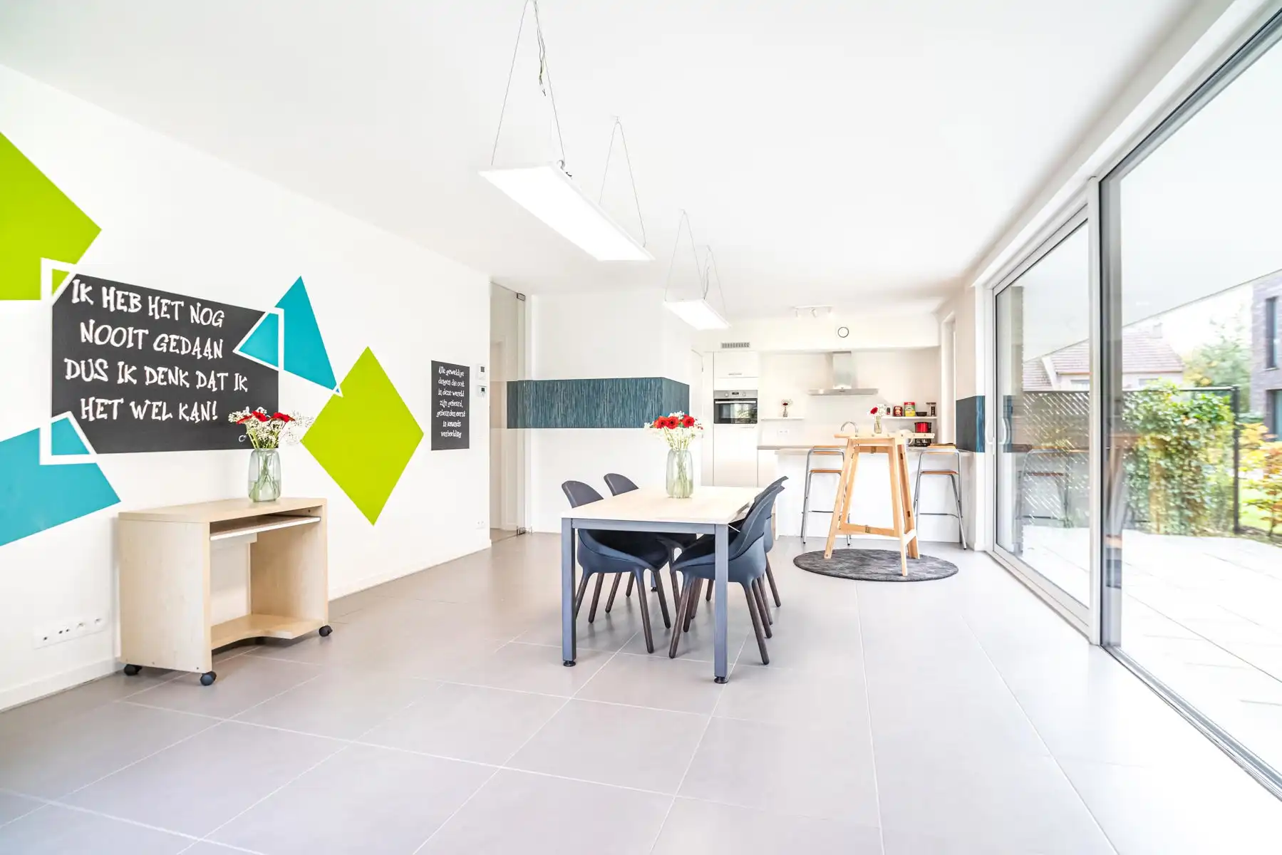 Lichtrijk gelijkvloers appartement met terras en tuinzicht foto 6