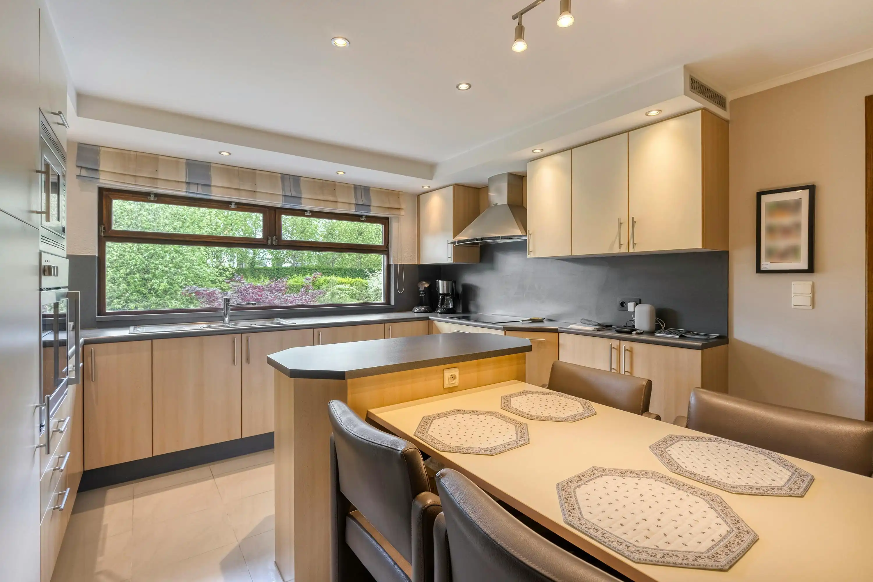 Villa op ruim perceel in Ronse te koop!  foto 7