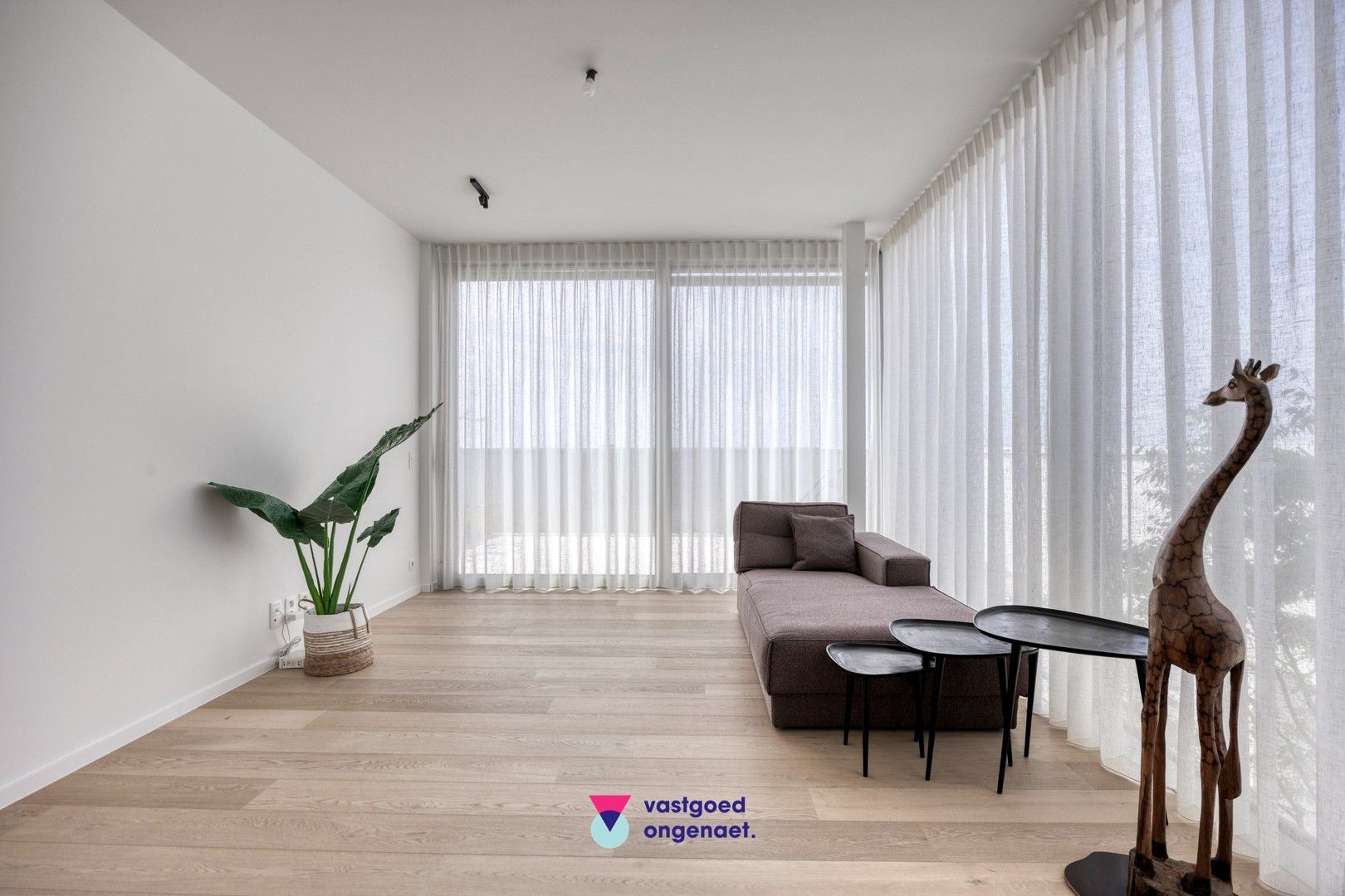 Exclusieve penthouse met zicht op water en stad foto 17