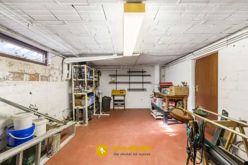 HUIS MET 5 SLAAPKAMERS EN DUBBELE GARAGE TE KOOP IN WACHTEBEKE foto 16