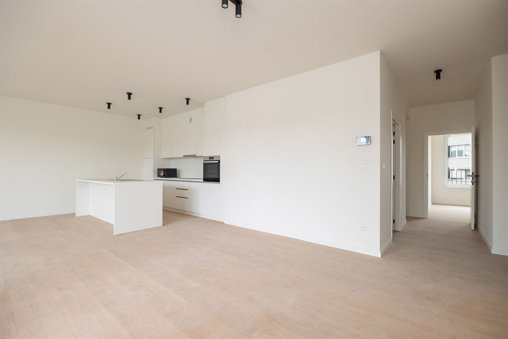 Ruim 3-slaapkamer appartement met luxe afwerking foto 6