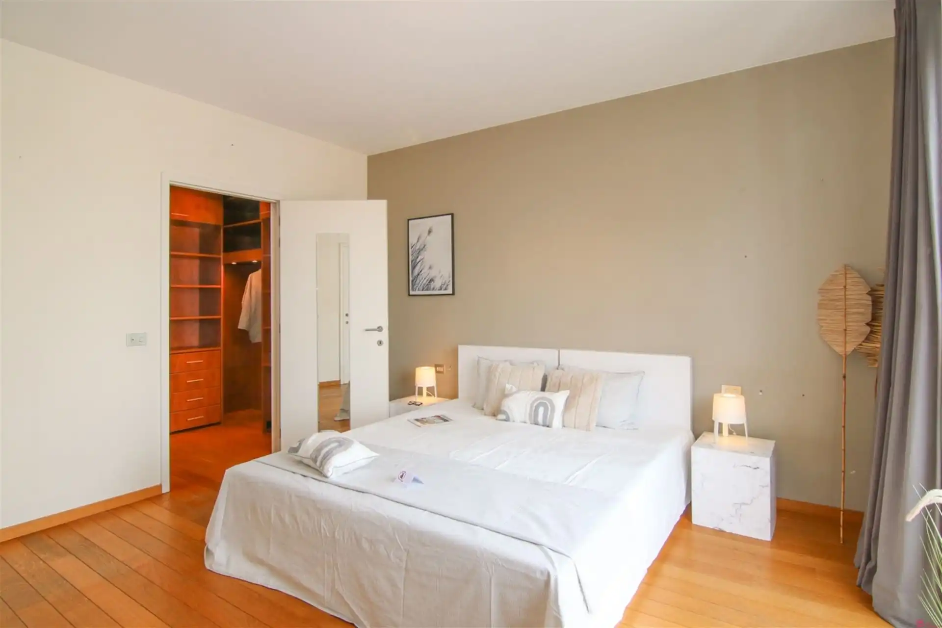 Stijlvol en ruim appartement  foto 14